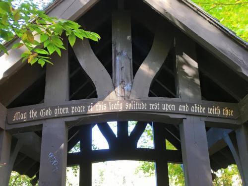 Seven Bridges entrance