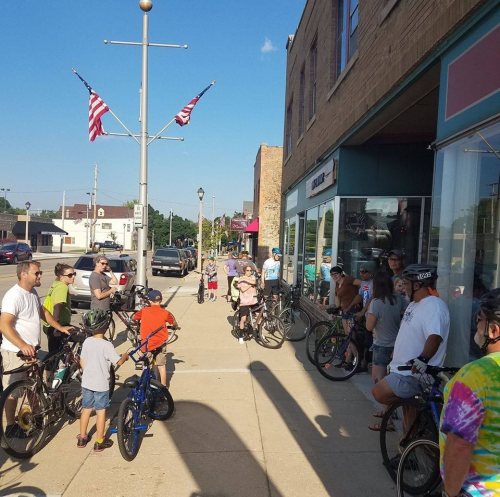 30629284_180316949263146_1659680662887596032_n