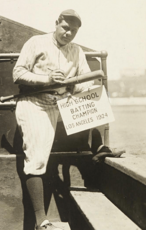 Babe-Ruth-1924-bat-651x1024